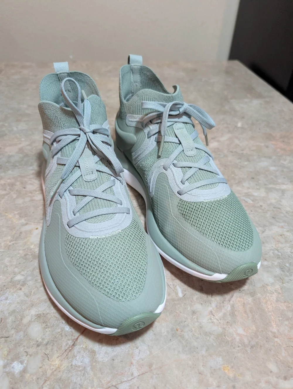 Lululemon Chargefeel 2 Mid Workout Shoes Lime White Women's Size 9 No Box - Picture 5 of 12